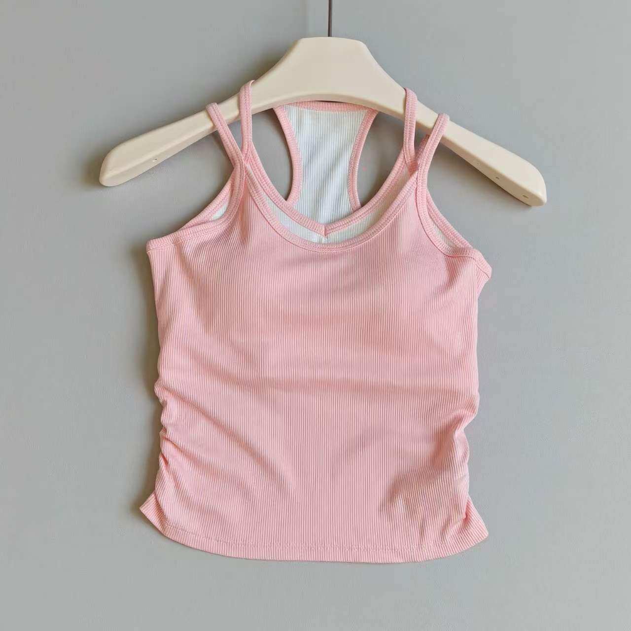 Yogavest met contrasterende kl - Yoga Mat For Fitness recensie en prijs